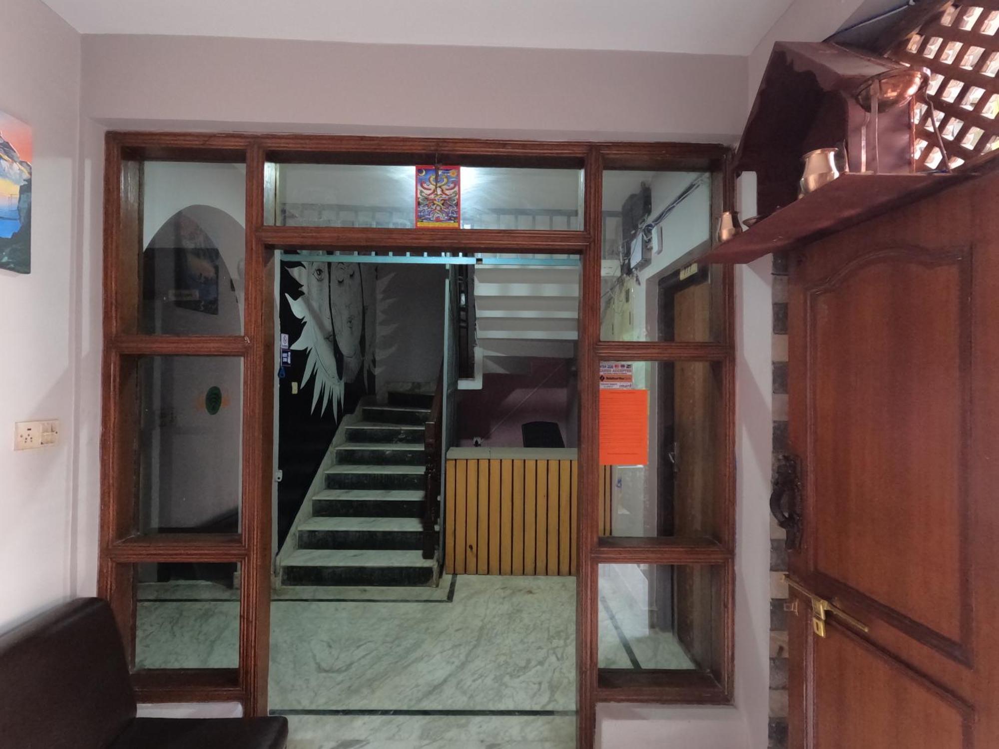 Hello Ktm Hostel Kathmandu Bagian luar foto