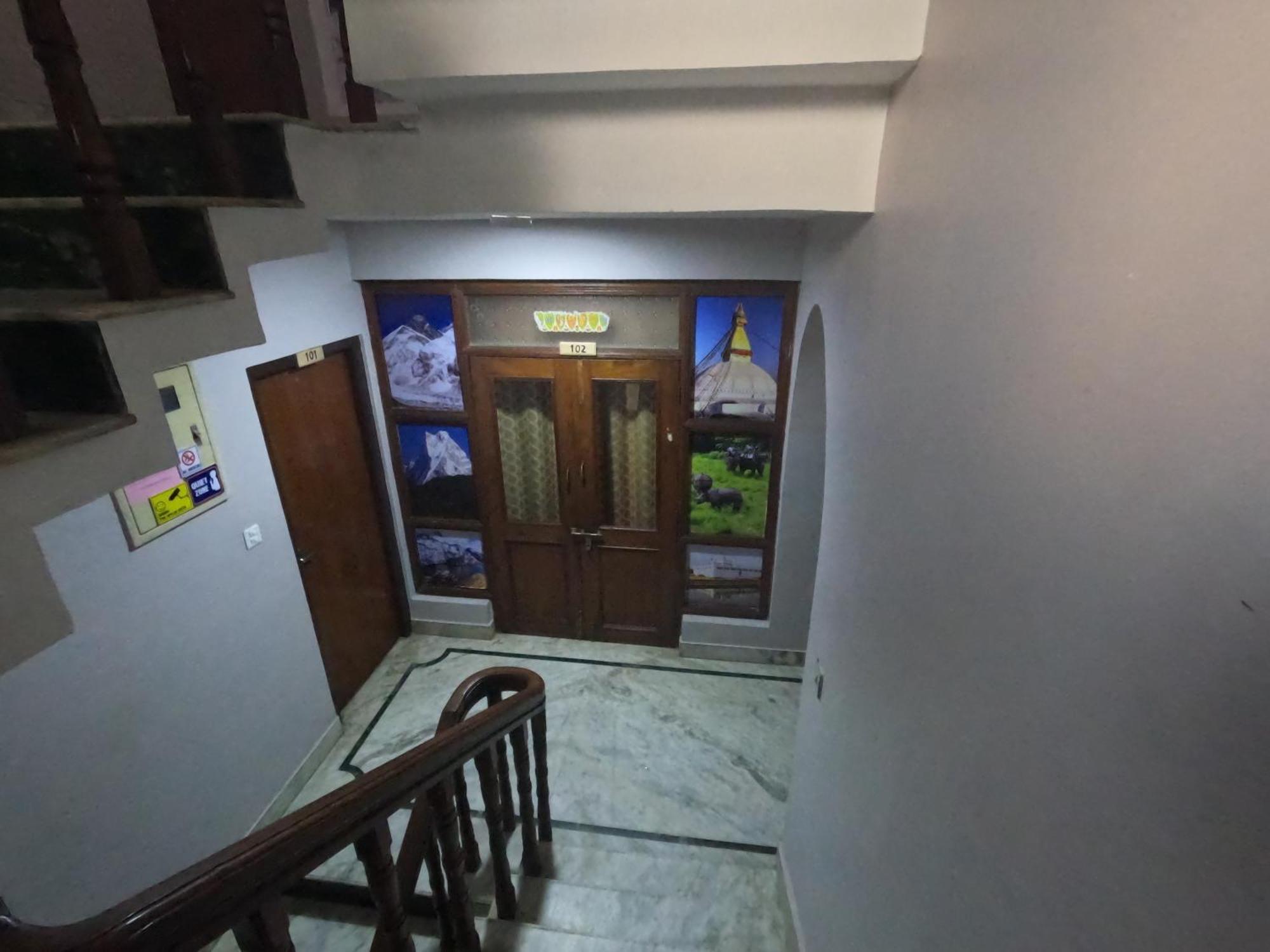 Hello Ktm Hostel Kathmandu Bagian luar foto