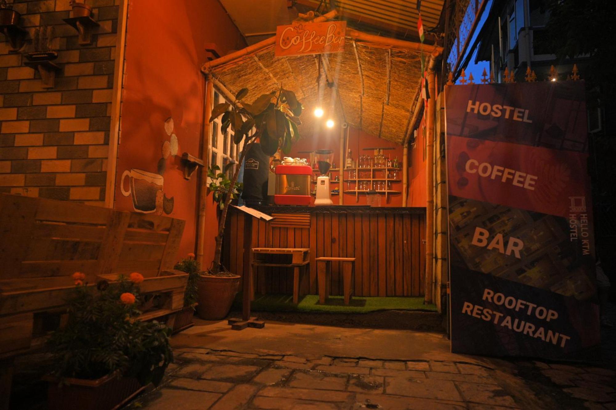 Hello Ktm Hostel Kathmandu Bagian luar foto
